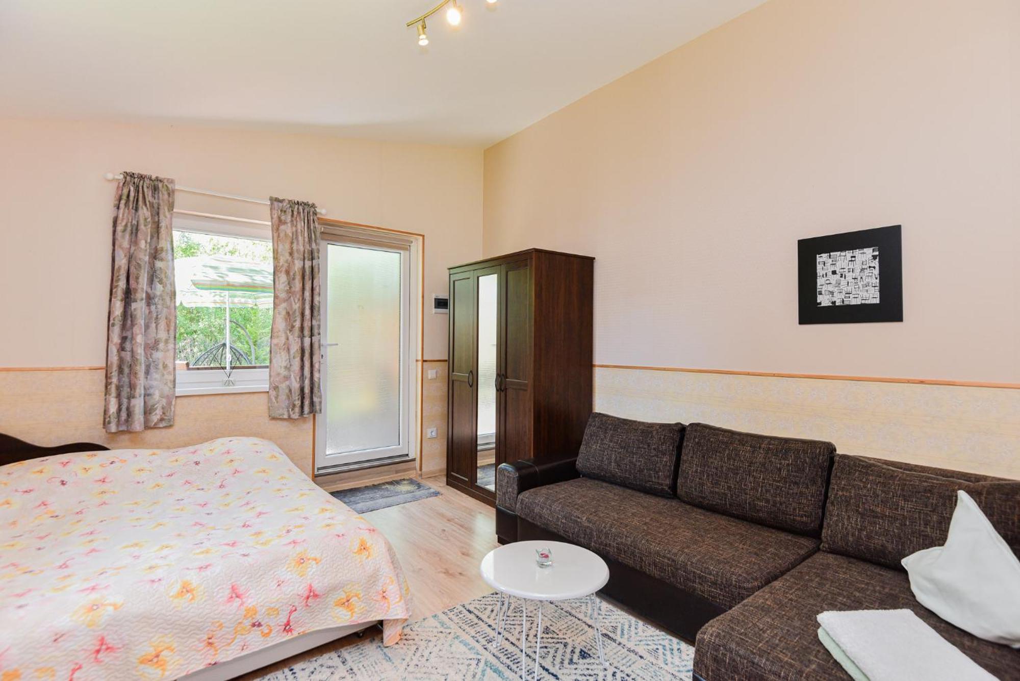 Guest House Pasaulio Krastas พาลังกา ภายนอก รูปภาพ